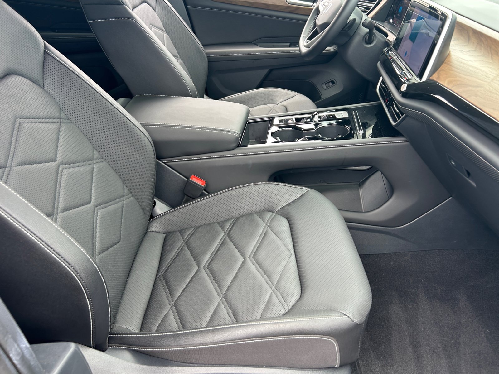 Certified 2026 Volkswagen Atlas SE FWD image 19