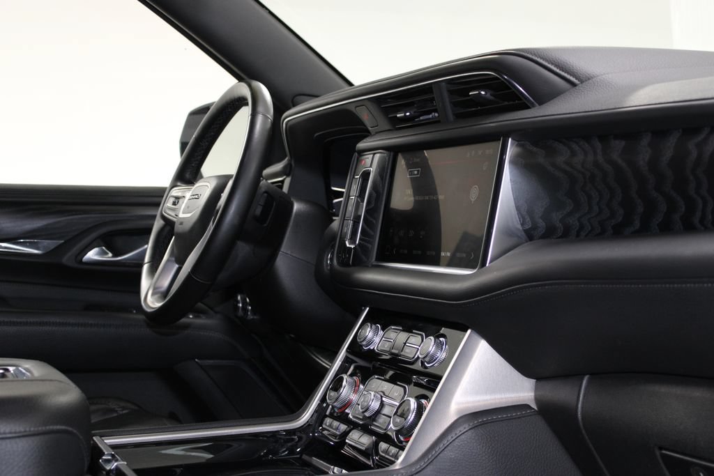 Used 2024 GMC Yukon Denali RWD image 33