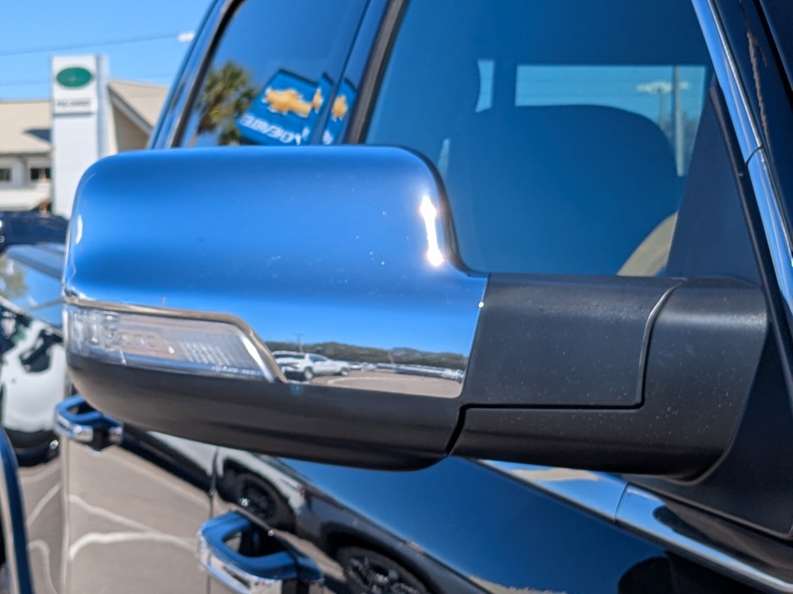 Used 2020 RAM 1500 Limited image 11