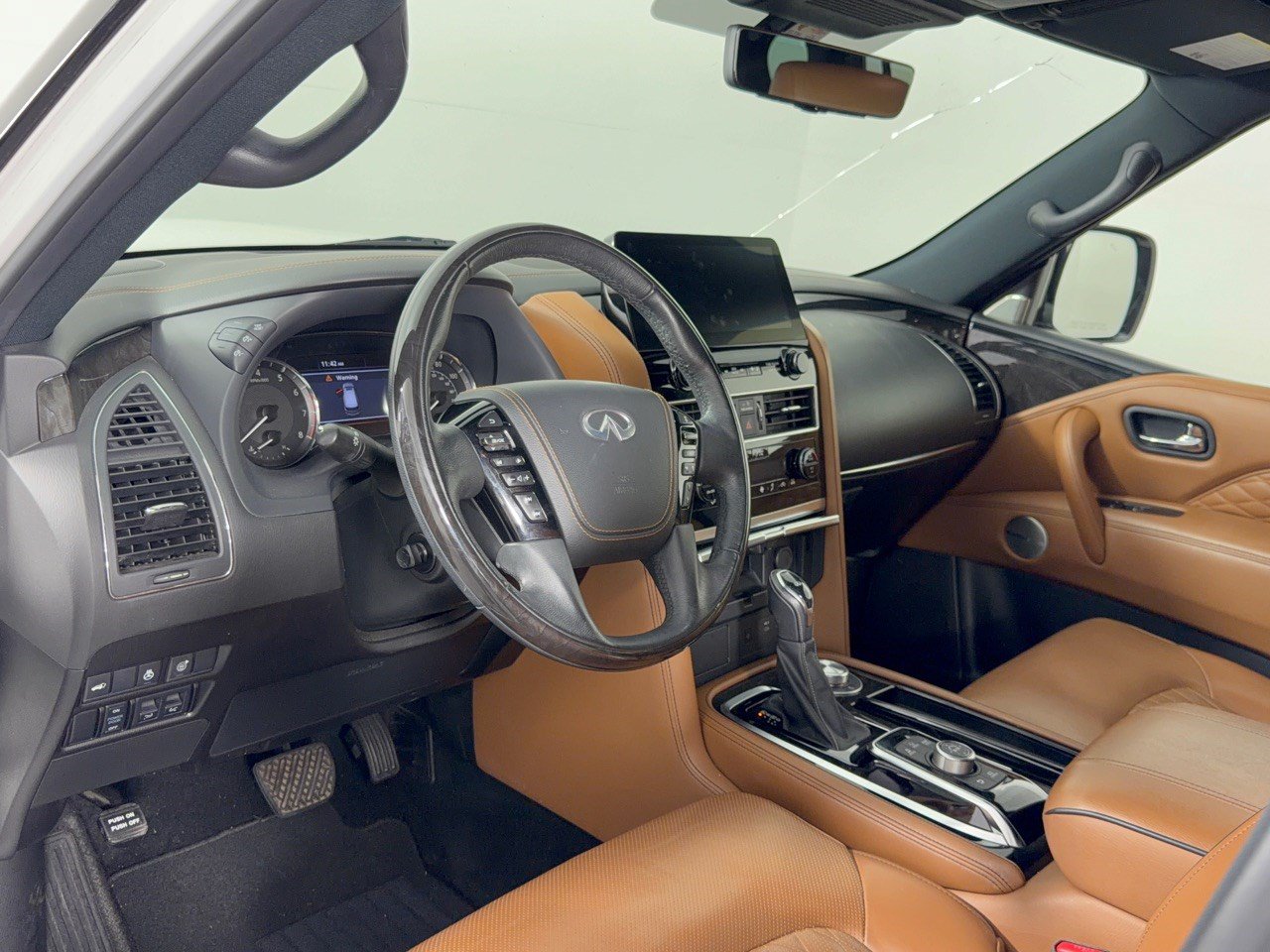 Used 2023 INFINITI QX80 Sensory w/ Cargo Package AWD/4WD image 4