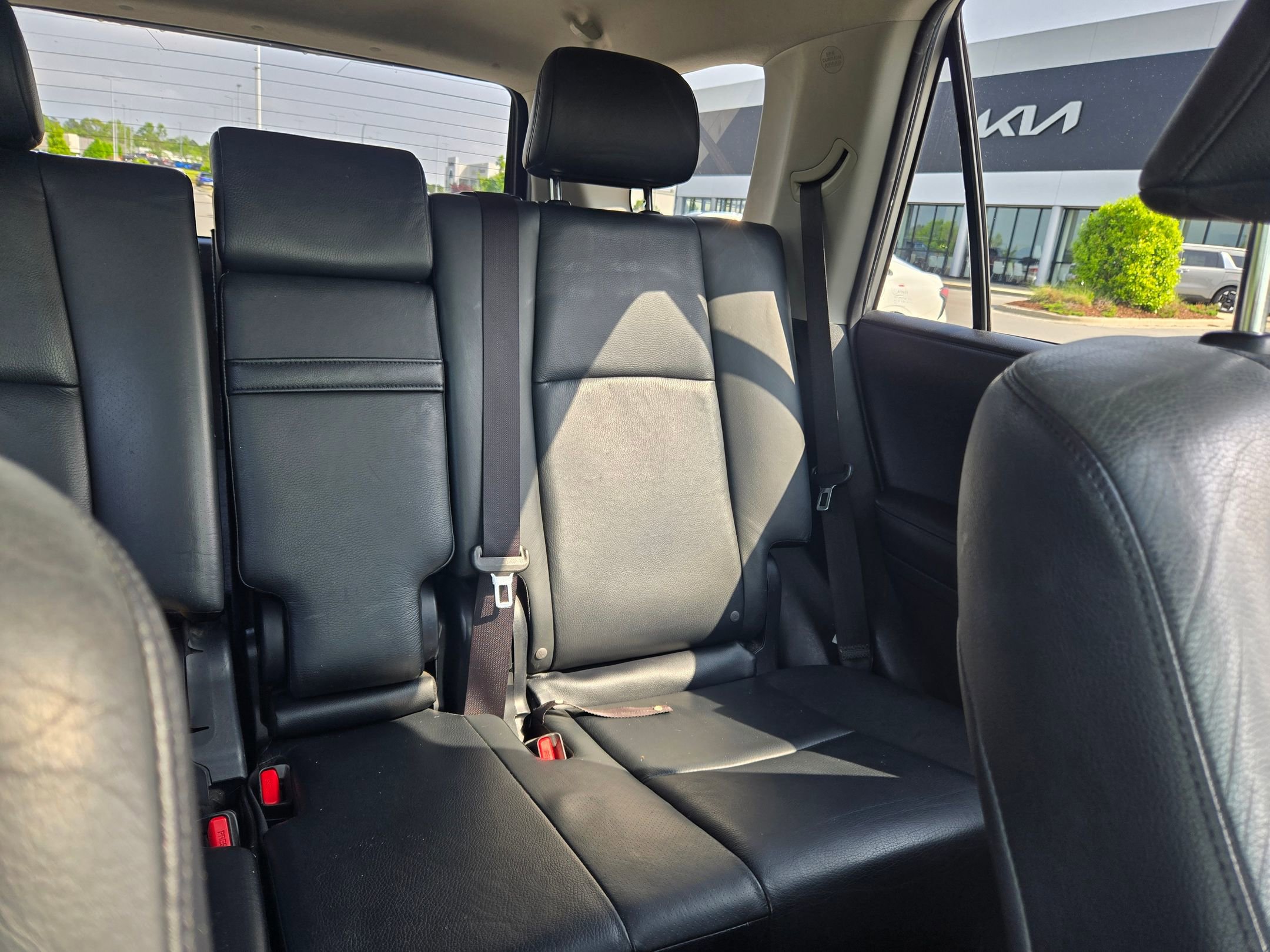 Used 2013 Toyota 4Runner Limited AWD/4WD image 14