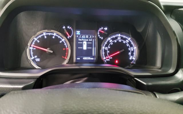 Used 2020 Toyota 4Runner TRD Off-Road Premium w/ Moonroof Package AWD/4WD image 28