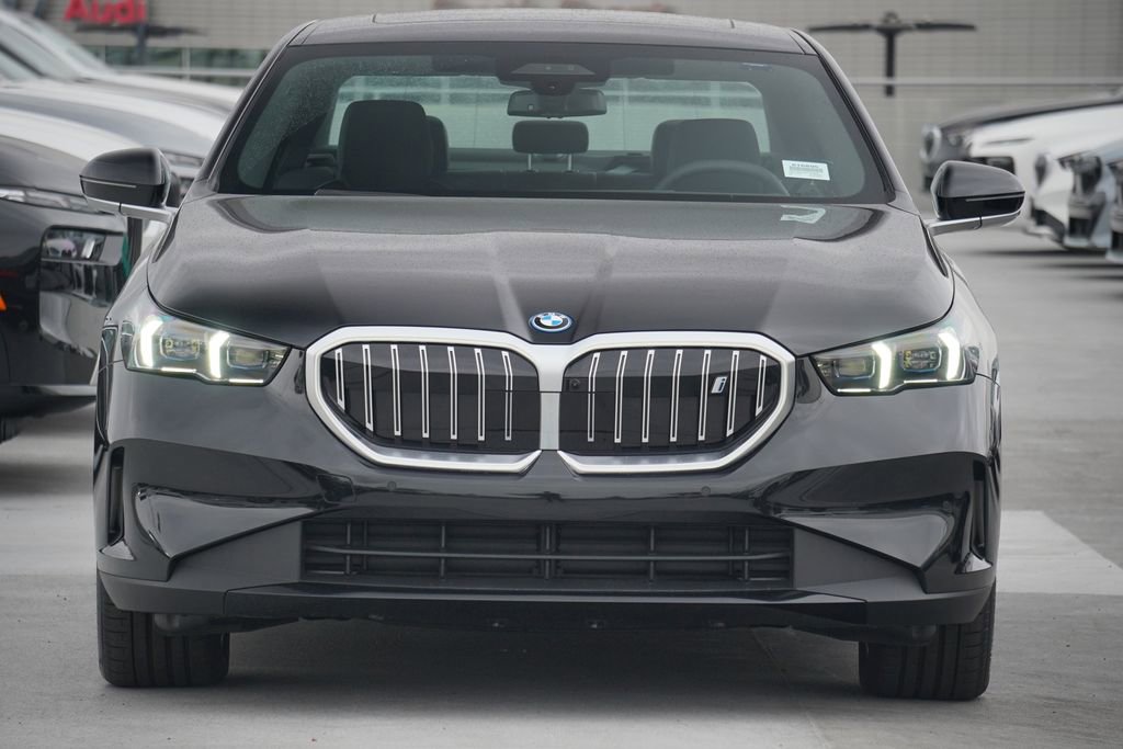 Used 2025 BMW i5 xDrive40 w/ M Sport Package image 2