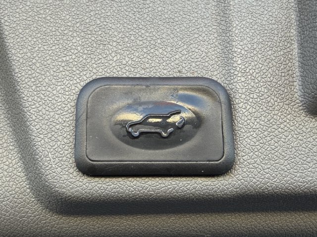 Used 2017 Chevrolet Traverse LT FWD image 32