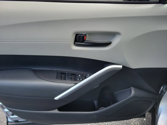 Used 2025 Toyota Corolla Cross L image 20