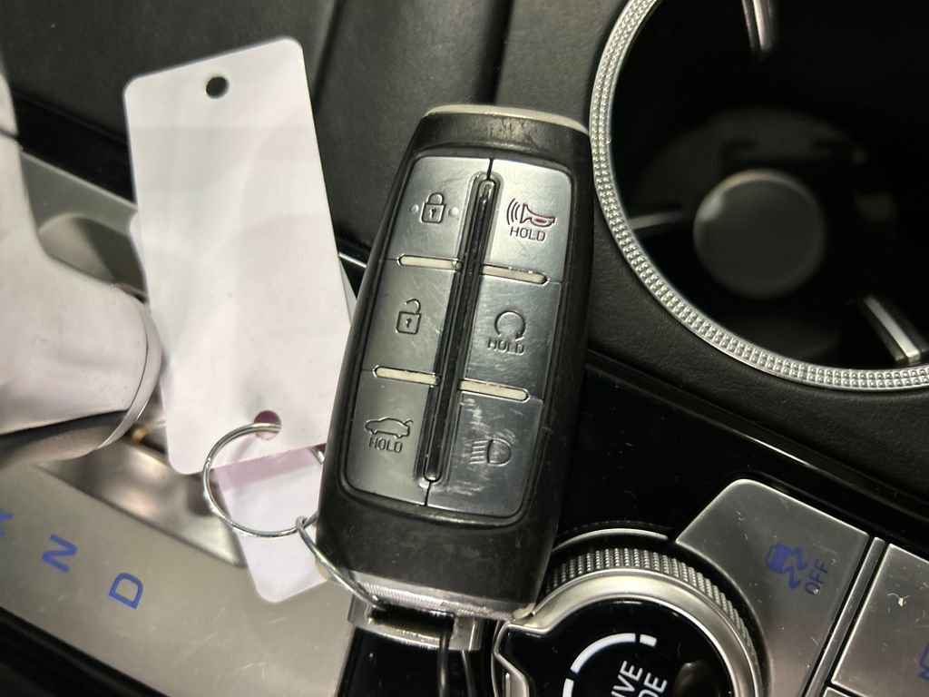 Used 2022 Genesis G70 2.0T image 20