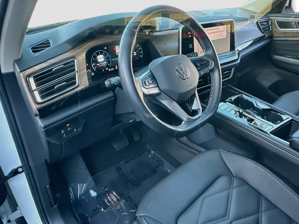 Used 2024 Volkswagen Atlas SE FWD image 9