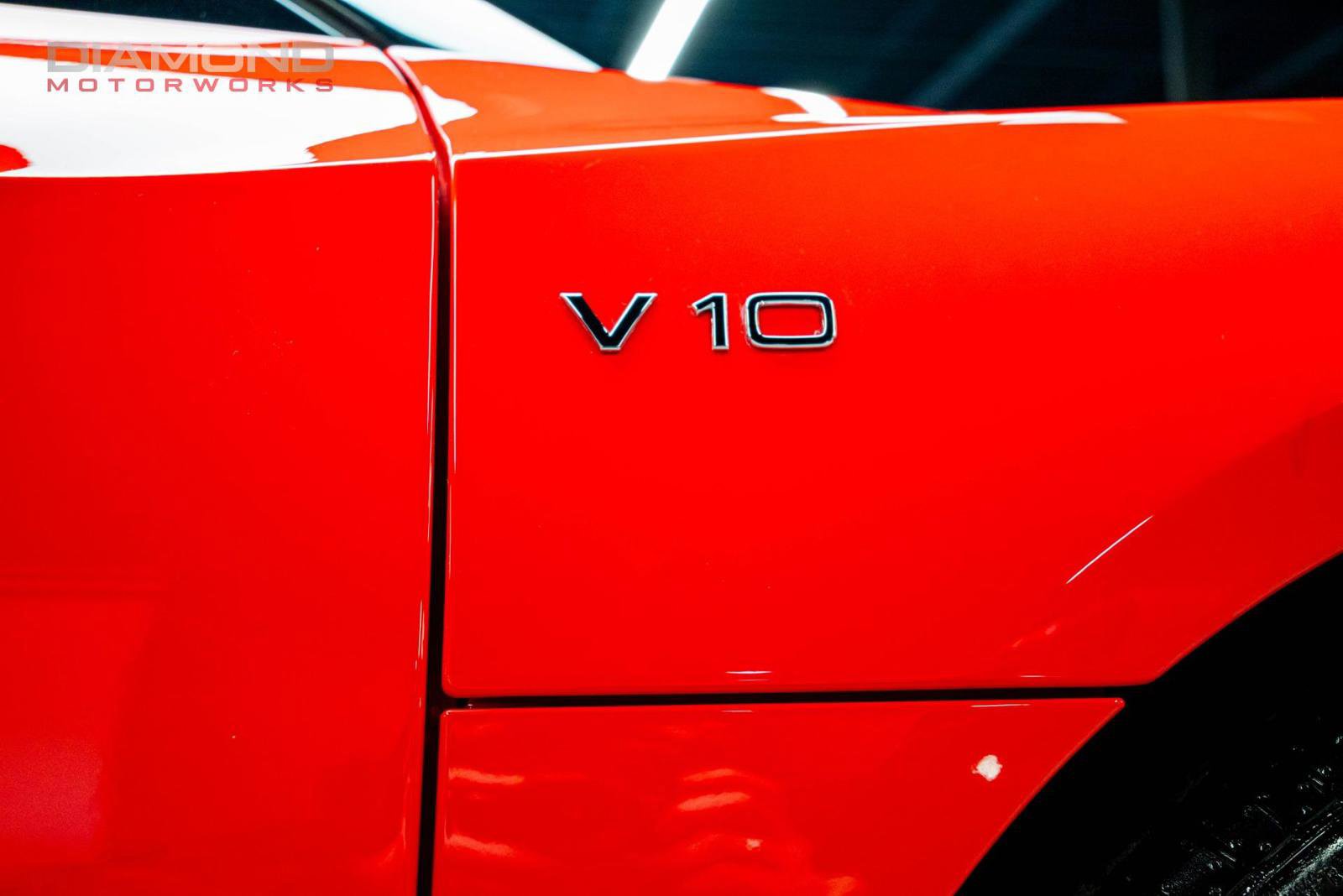 Used 2018 Audi R8 V10 w/ Carbon Exterior Package image 9