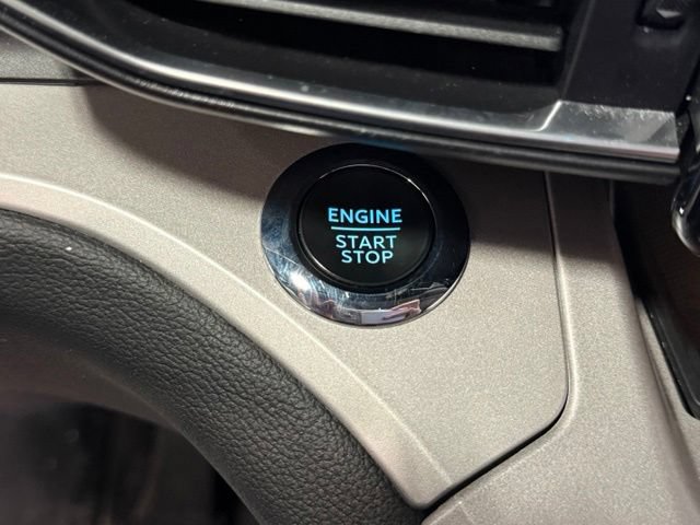 Used 2023 Ford Explorer XLT w/ Equipment Group 202A AWD/4WD image 14