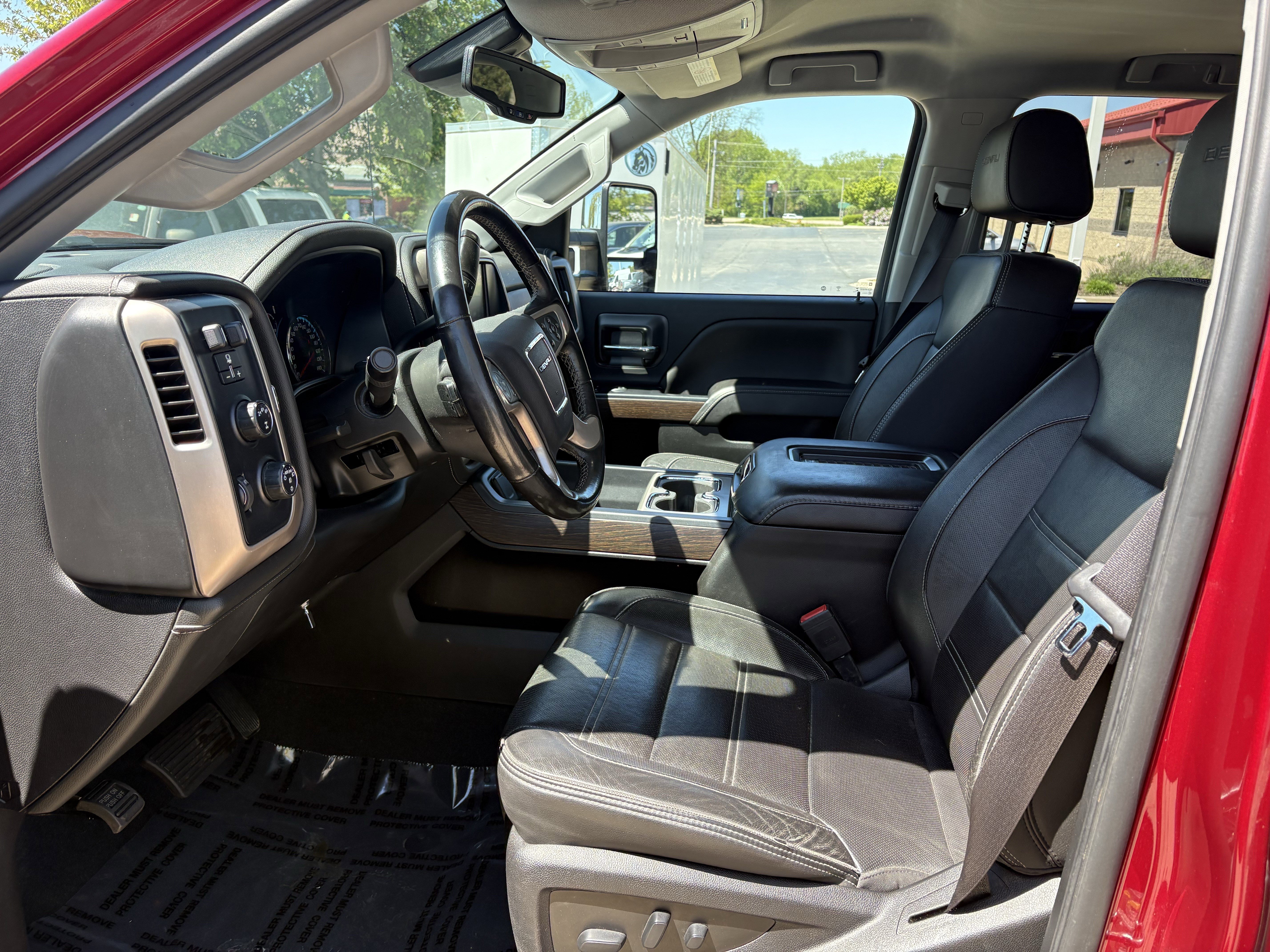 Used 2019 GMC Sierra 2500 Denali w/ Duramax Plus Package AWD/4WD image 11