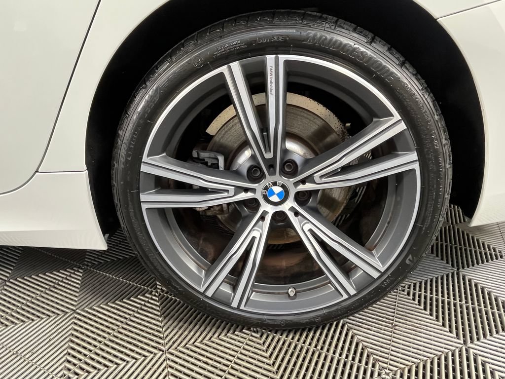 Certified 2024 BMW 330i xDrive Sedan w/ Convenience Package AWD/4WD image 13