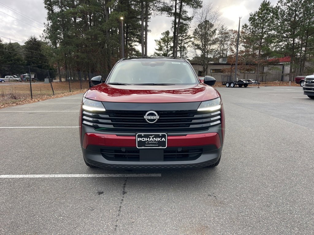 Used 2025 Nissan Kicks SV image 3