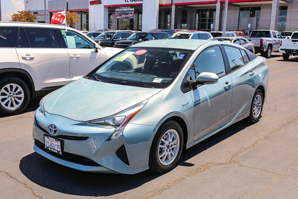 Used 2016 Toyota Prius Two FWD image 21