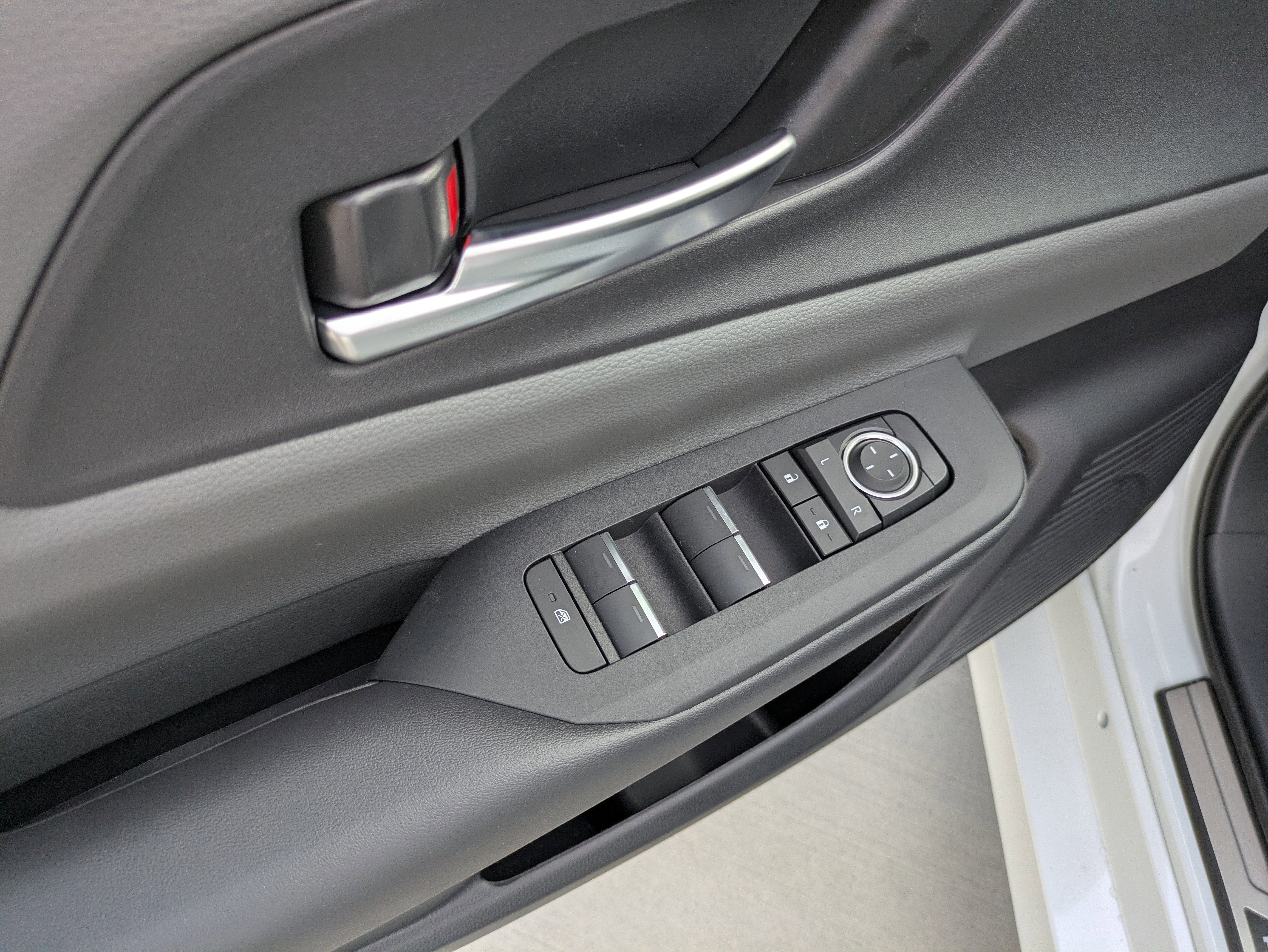 New 2026 Toyota Prius XLE image 11