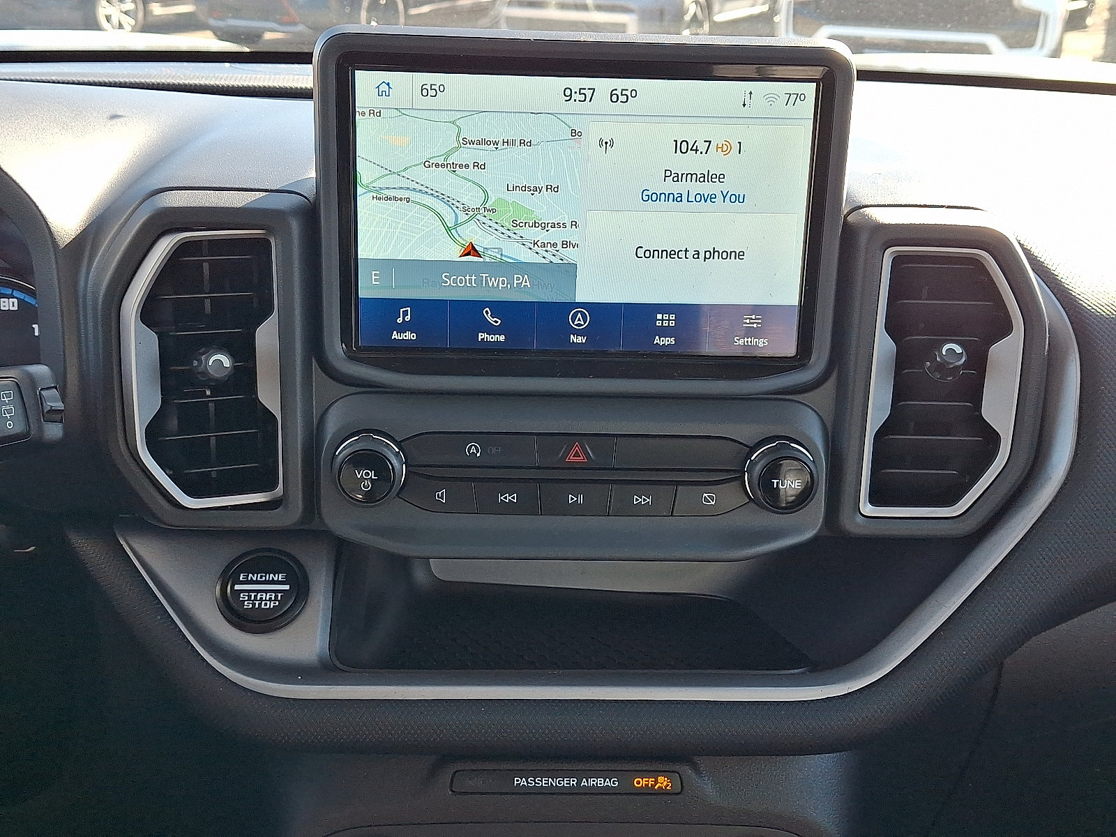 Used 2022 Ford Bronco Sport Outer Banks w/ Tech Package AWD/4WD image 17