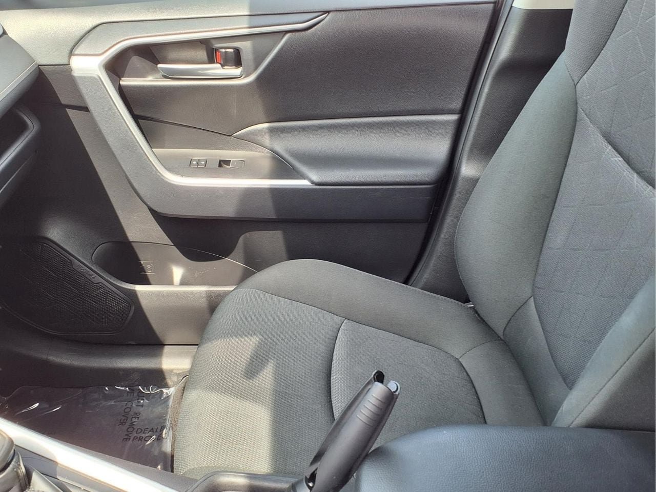 Used 2025 Toyota RAV4 XLE AWD/4WD image 14