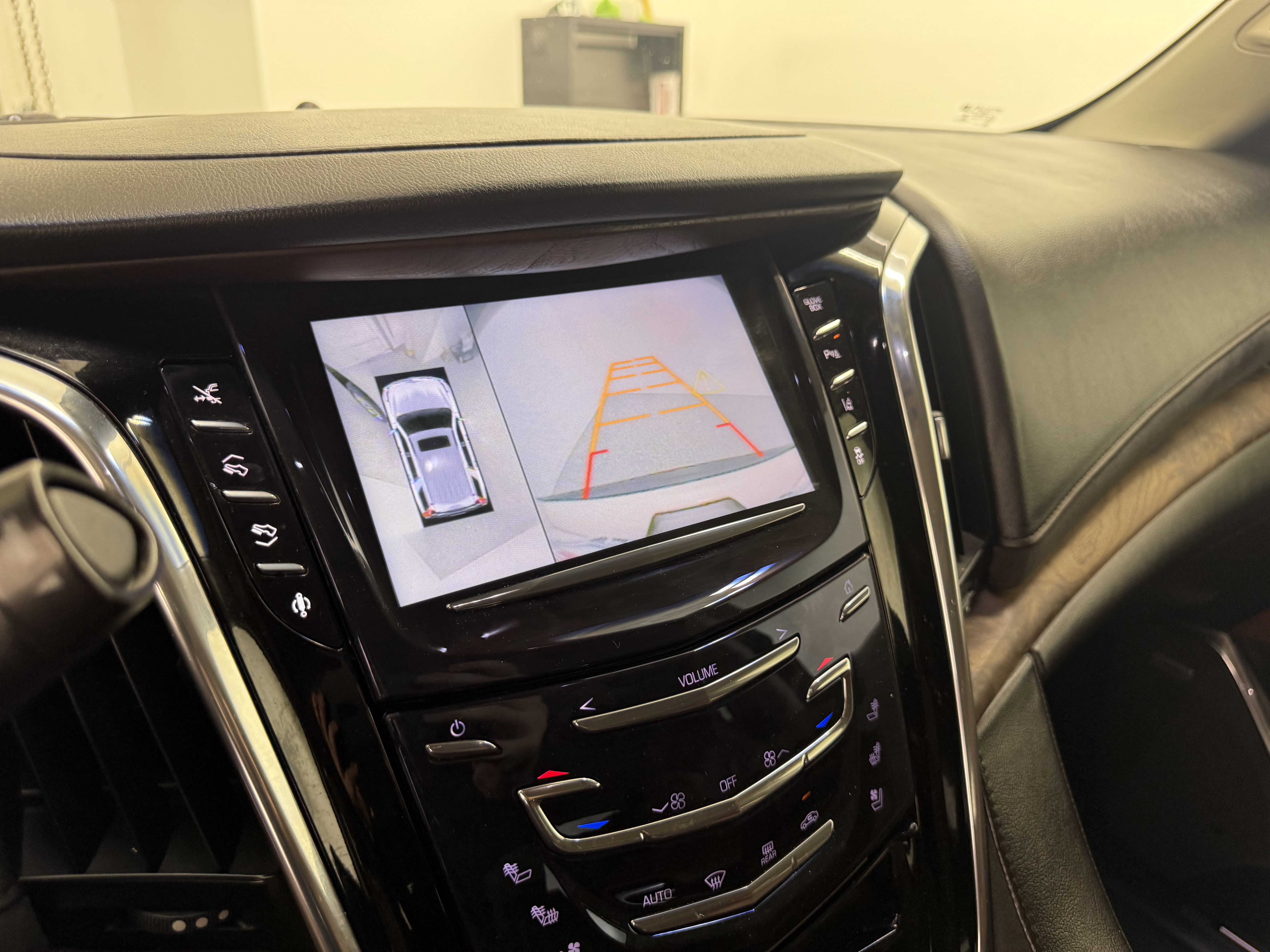 Used 2015 Cadillac Escalade Premium AWD/4WD image 27