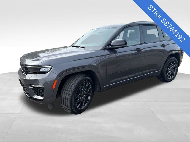 New 2025 Jeep Grand Cherokee Summit w/ Obsidian Package AWD/4WD image 3