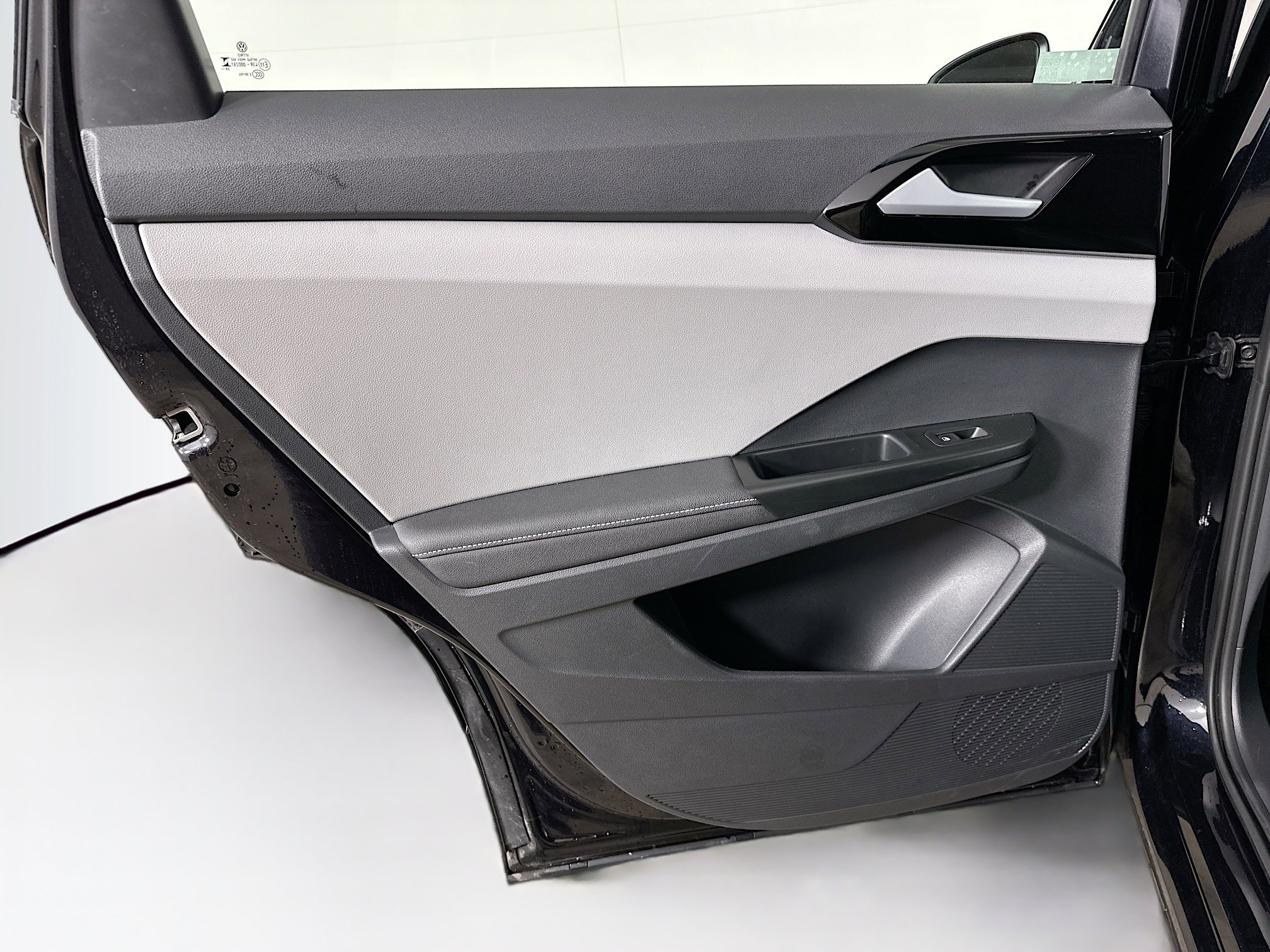 Used 2024 Volkswagen Taos S image 25