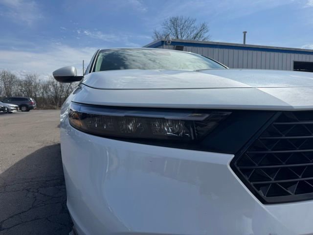 Used 2023 Honda Accord EX image 10