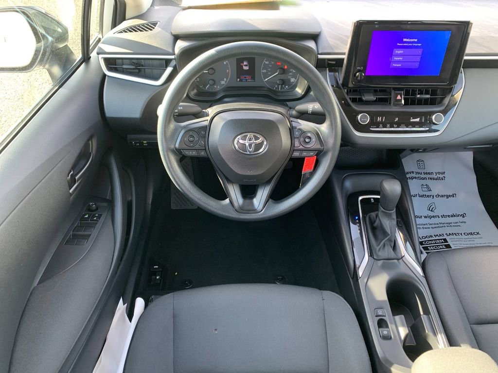Used 2025 Toyota Corolla LE image 16