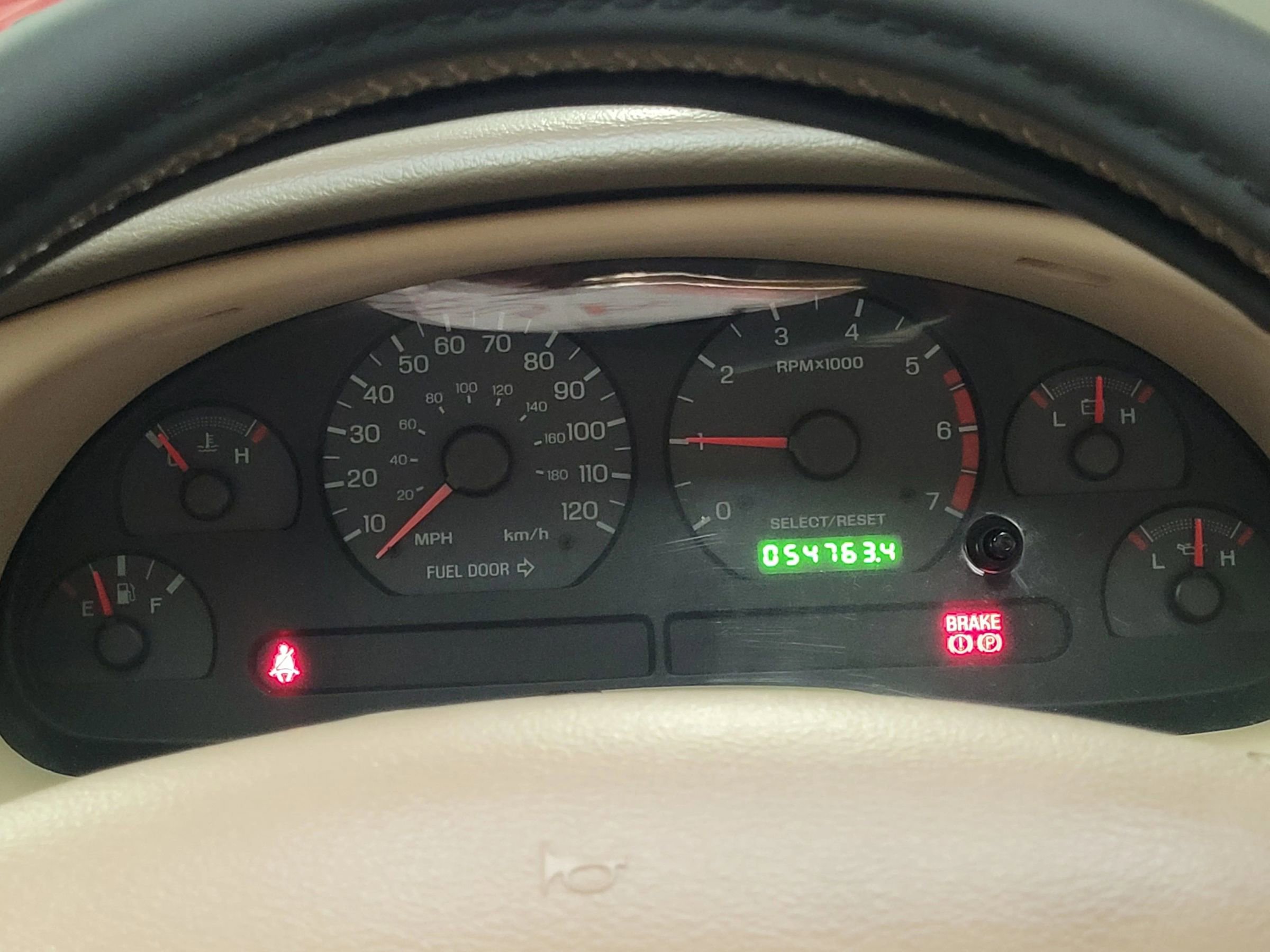 Used 2004 Ford Mustang Deluxe Convertible 2D image 31