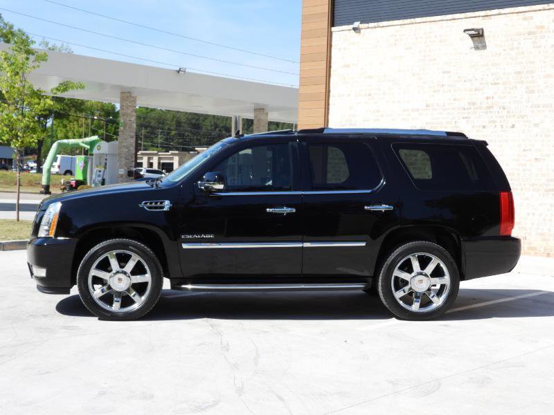 Used 2013 Cadillac Escalade Luxury image 18