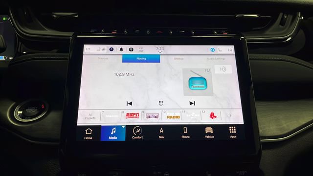 Used 2023 Jeep Grand Cherokee 4WD 4xe image 37