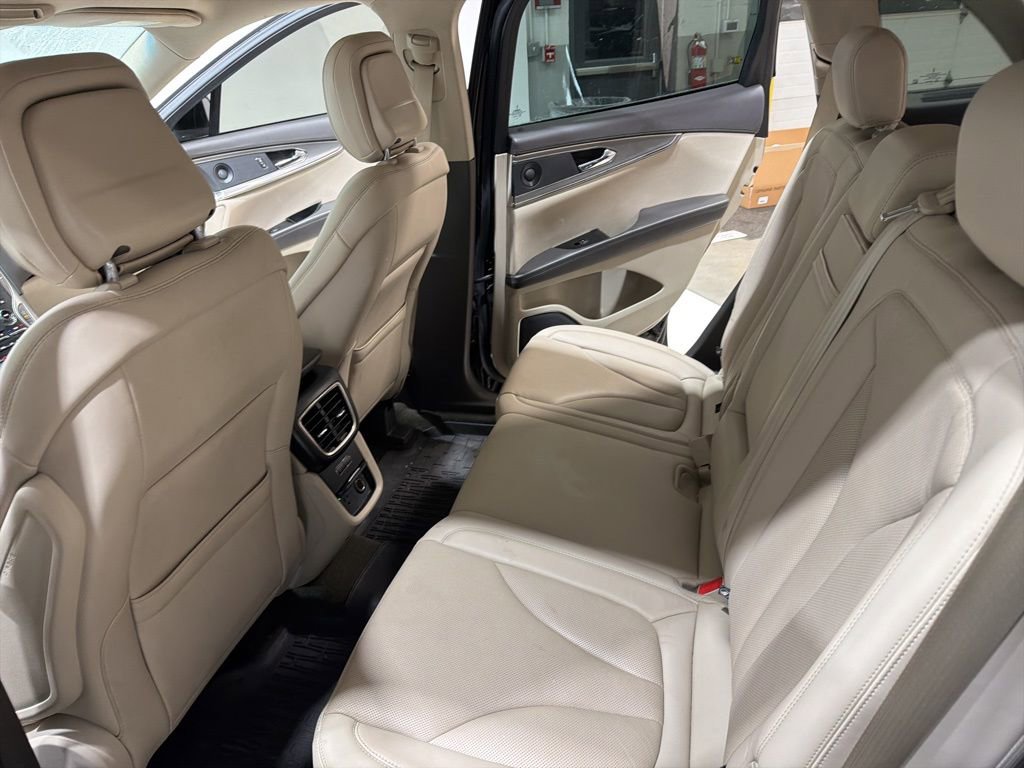 Used 2020 Lincoln Nautilus Reserve w/ Equipment Group 201A image 20