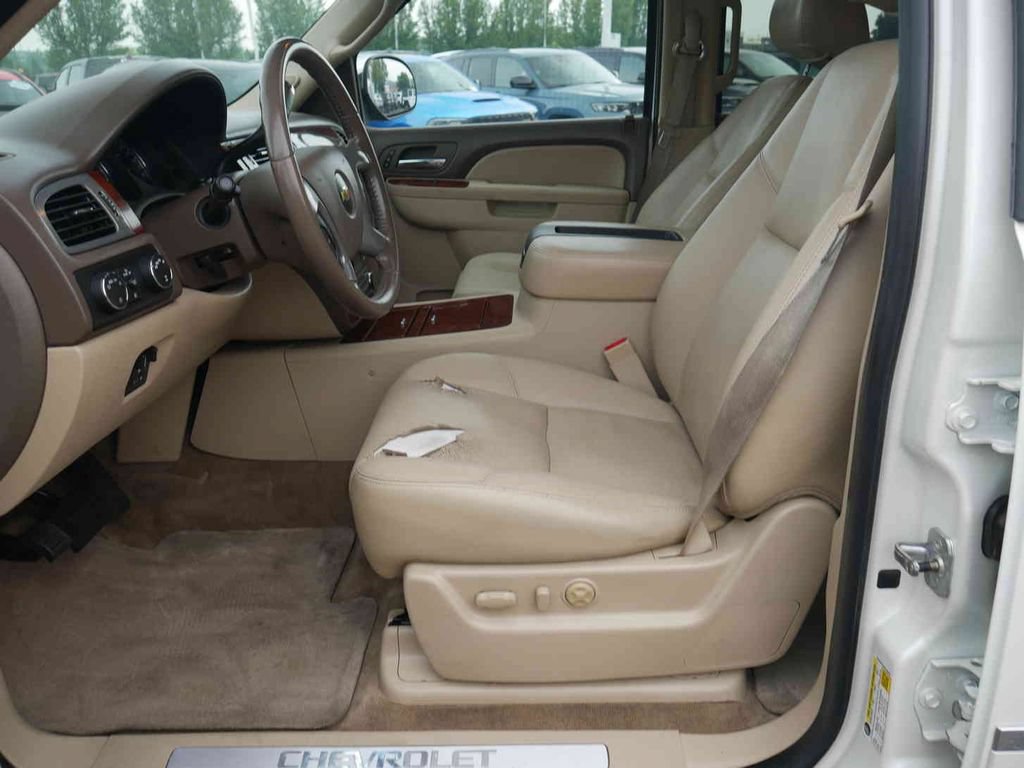 Used 2011 Chevrolet Suburban LTZ AWD/4WD image 26