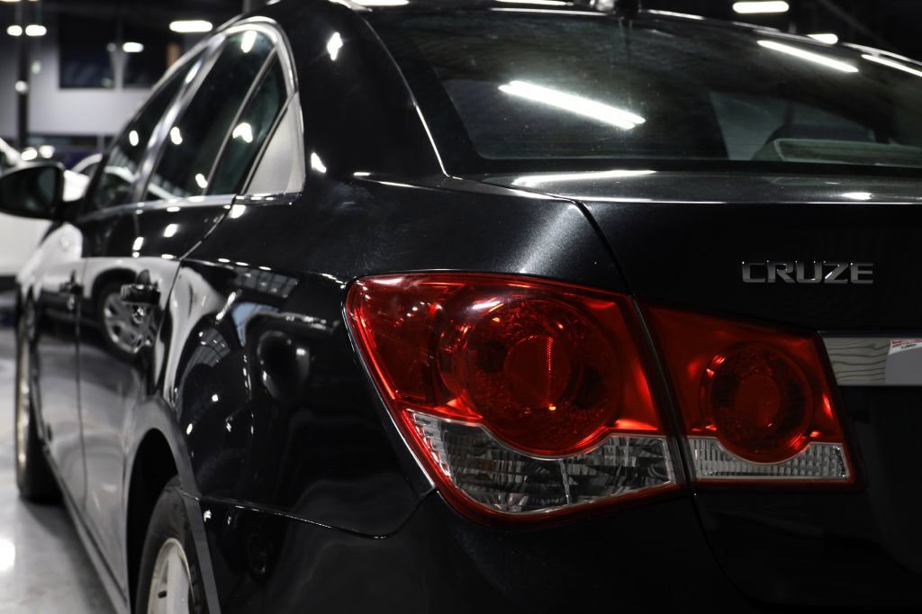 Used 2014 Chevrolet Cruze LT w/ Technology Package FWD image 30