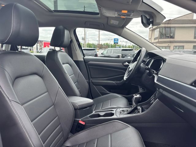 Used 2024 Volkswagen Jetta SE FWD image 11