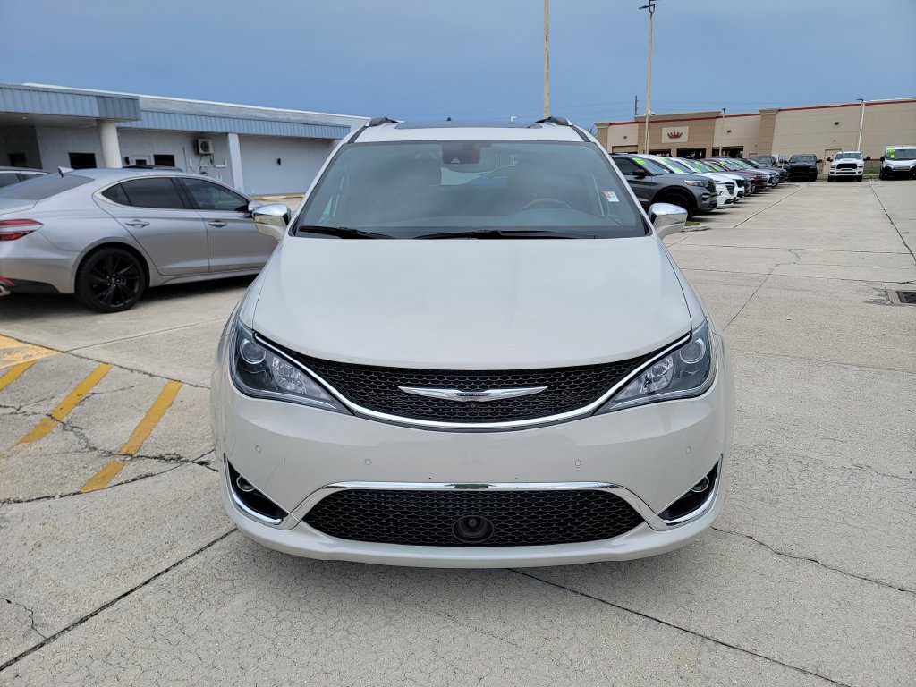 Used 2020 Chrysler Pacifica Limited FWD image 8