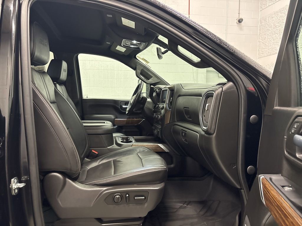 Used 2021 Chevrolet Silverado 3500 High Country image 34