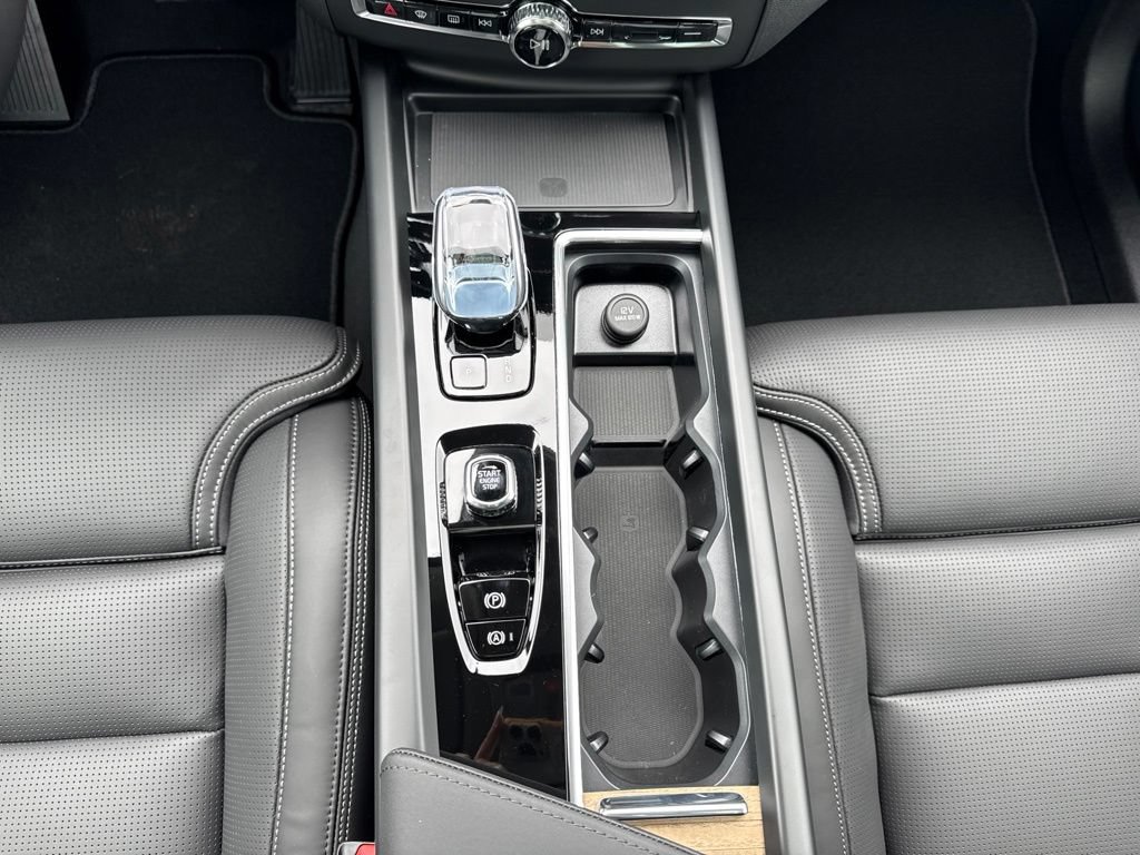 New 2026 Volvo XC60 T8 Ultra w/ Protection Package Premier AWD/4WD image 23