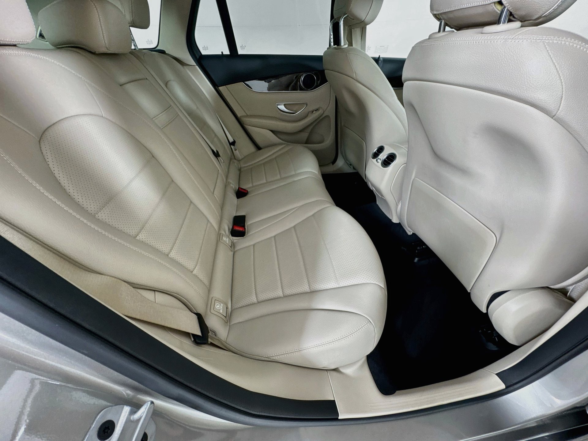 Used 2022 Mercedes-Benz GLC 300 image 27