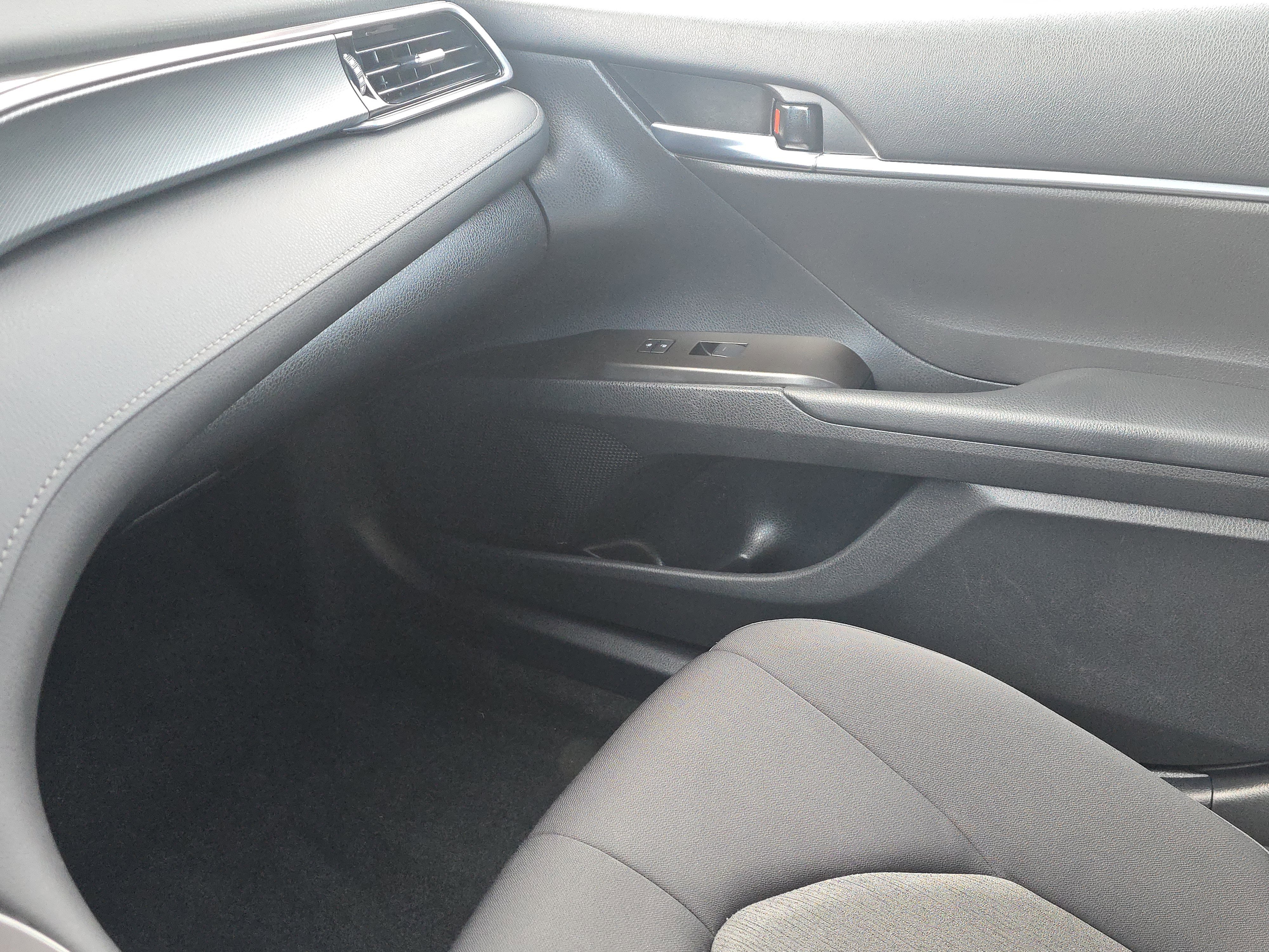 Used 2024 Toyota Camry LE image 26