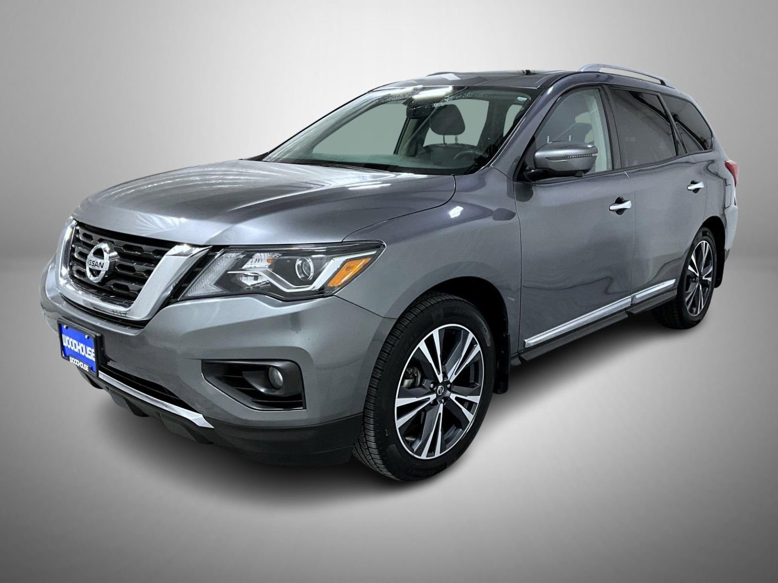 Used 2020 Nissan Pathfinder Platinum image 1