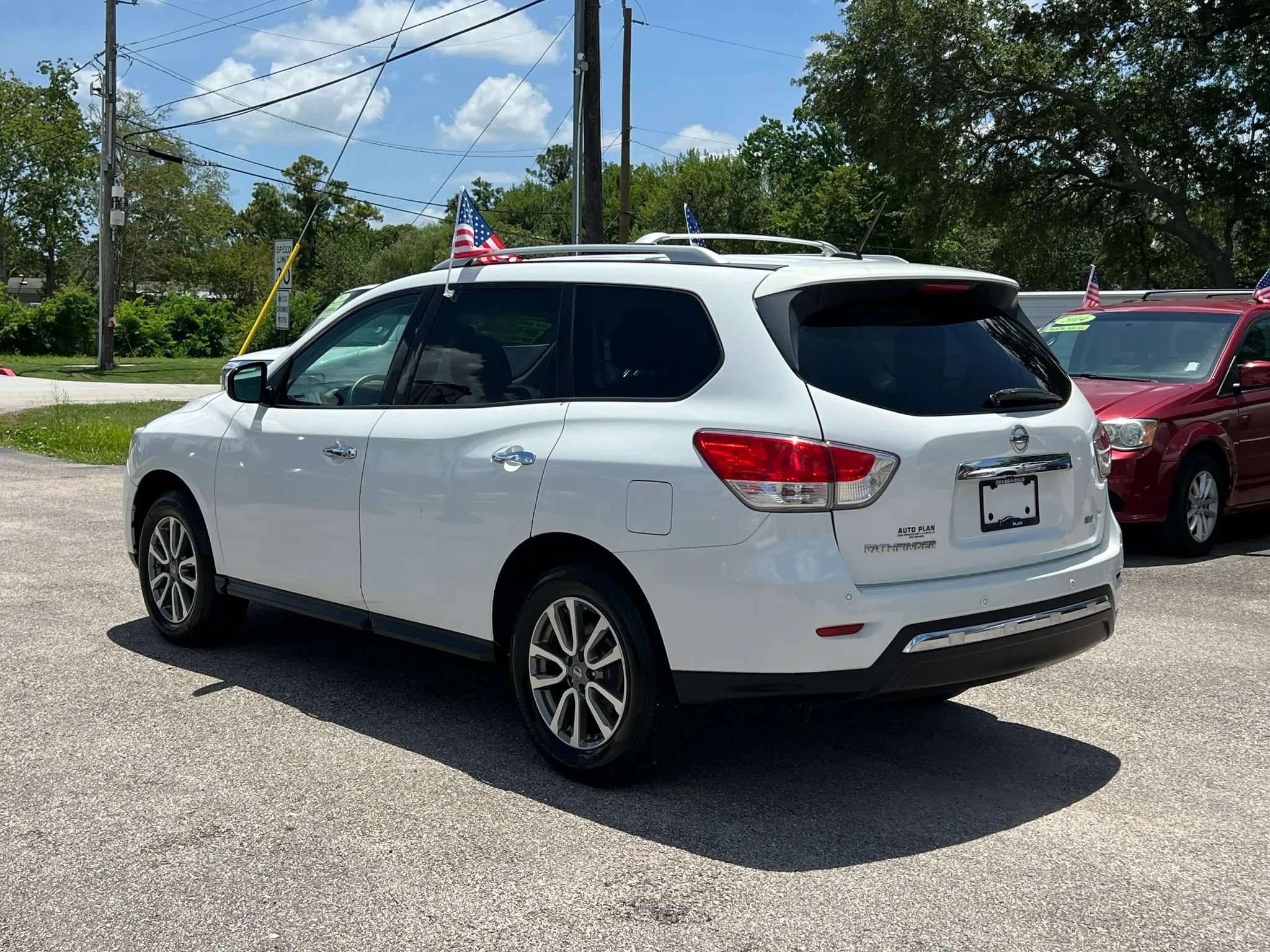 Used 2013 Nissan Pathfinder SV FWD image 8
