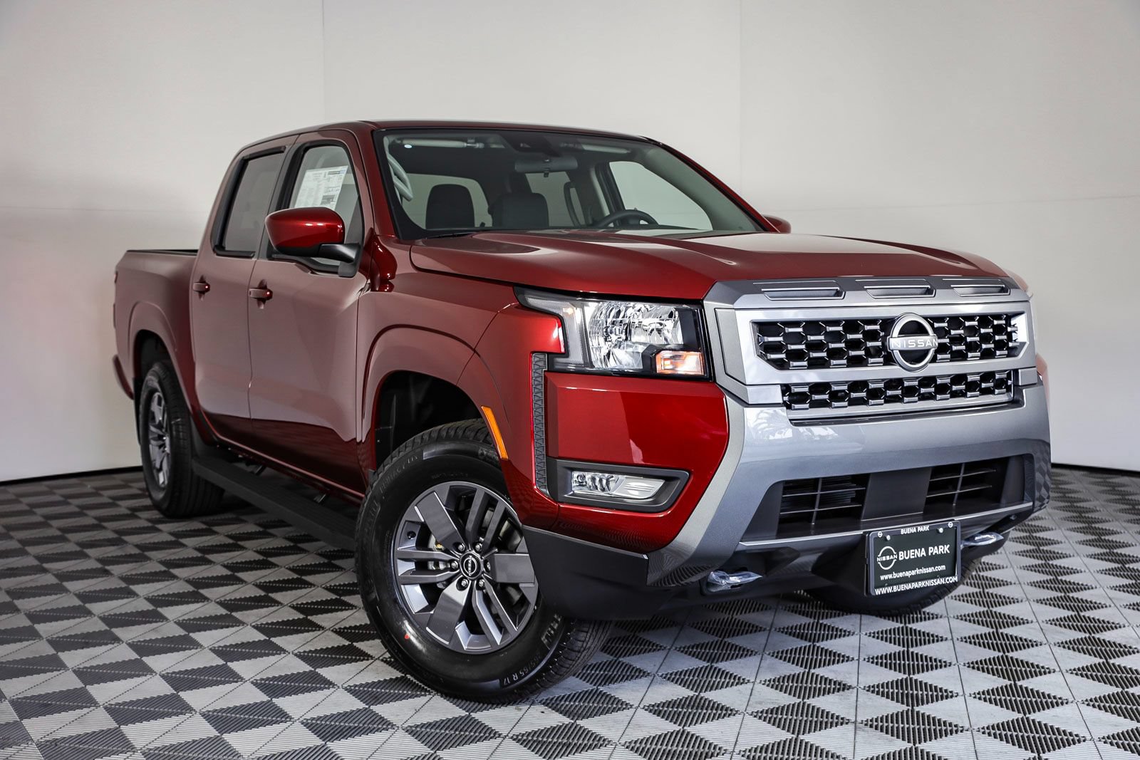 New 2025 Nissan Frontier SV w/ SV Convenience Package