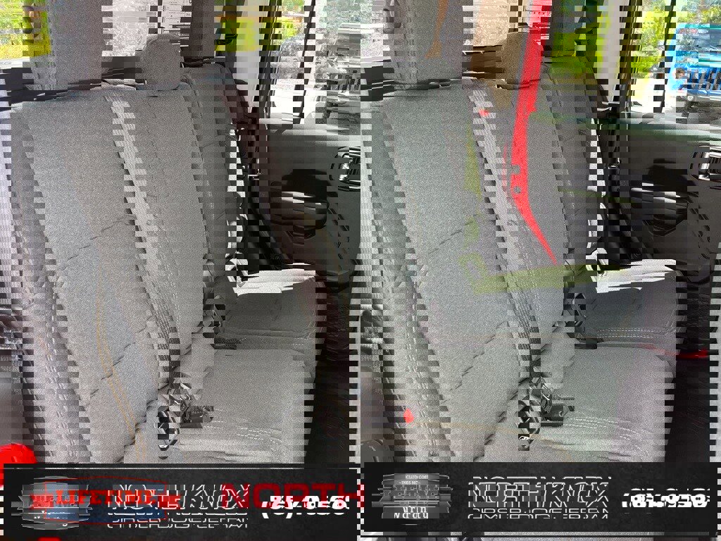 New 2025 Jeep Gladiator Sport image 23