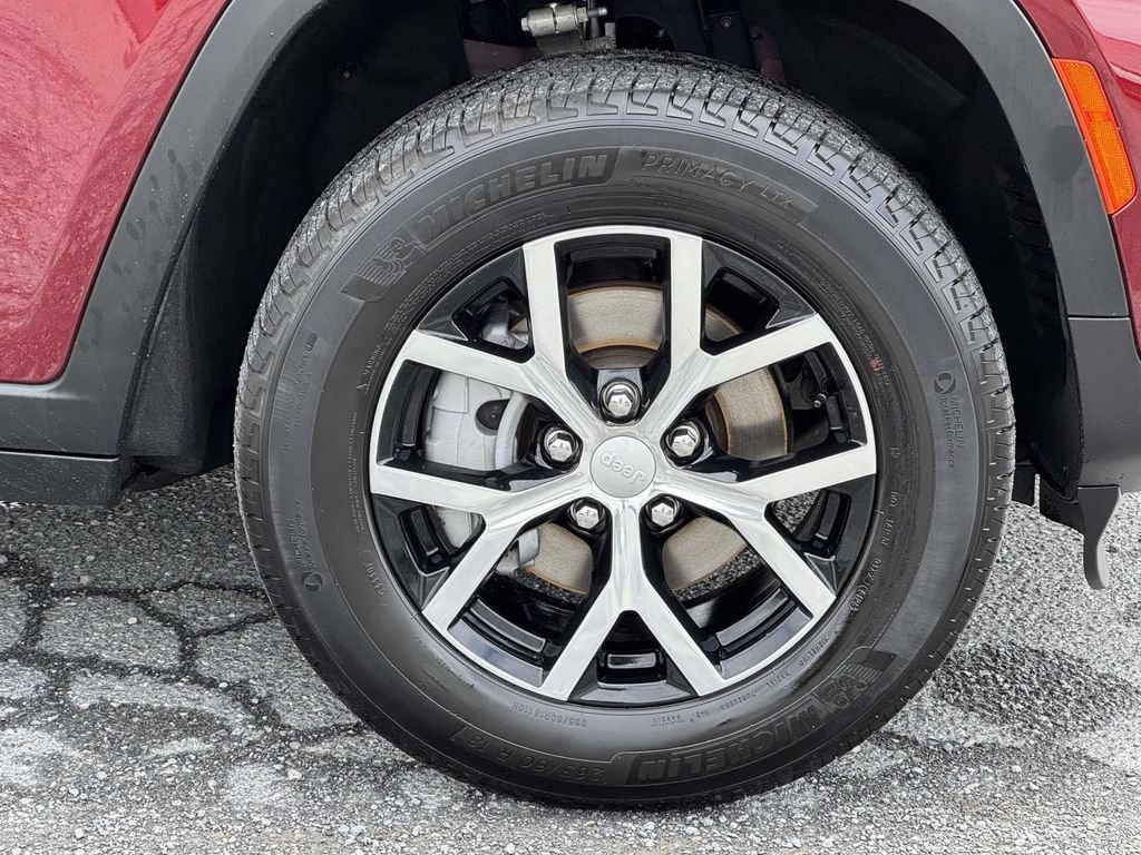 Used 2025 Jeep Grand Cherokee Limited AWD/4WD image 11