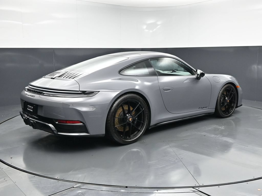 Certified 2026 Porsche 911 Carrera 4 GTS AWD/4WD image 8