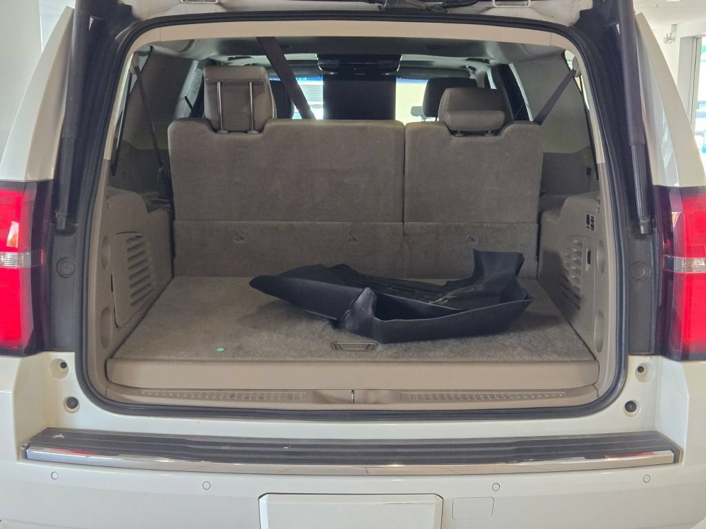 Certified 2018 Chevrolet Suburban Premier AWD/4WD image 14