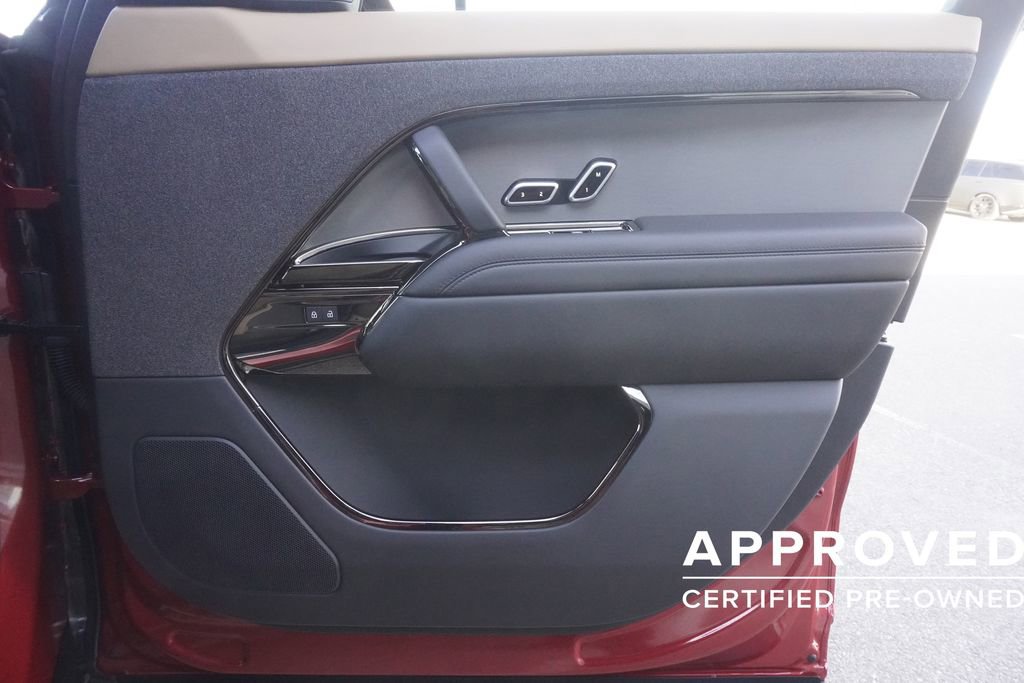 Used 2025 Land Rover Range Rover Sport Dynamic SE image 21