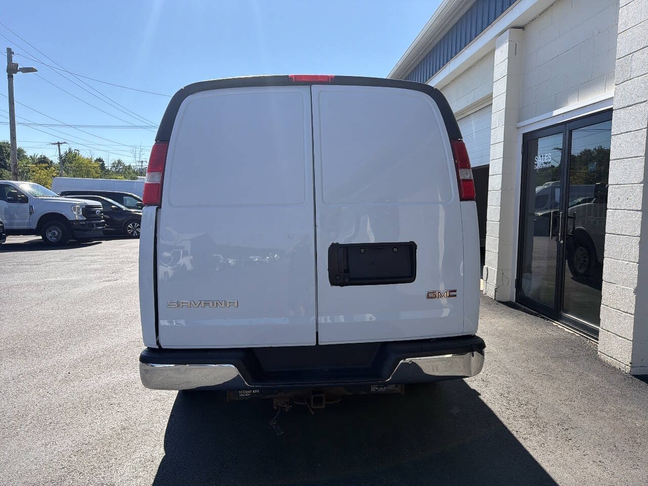 Used 2019 GMC Savana 3500 Extended w/ Chrome Appearance Package RWD image 7
