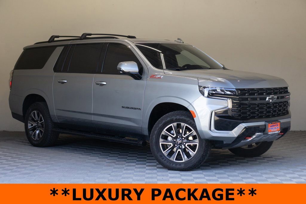 Used 2024 Chevrolet Suburban Z71 w/ Luxury Package image 2