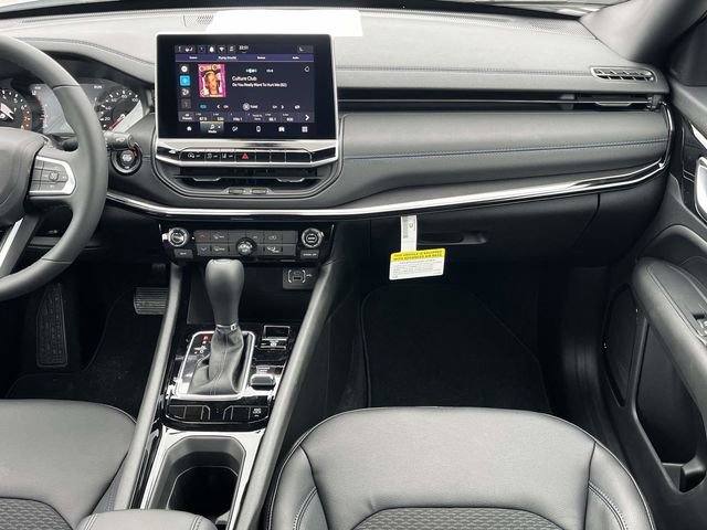 New 2026 Jeep Compass Latitude image 15