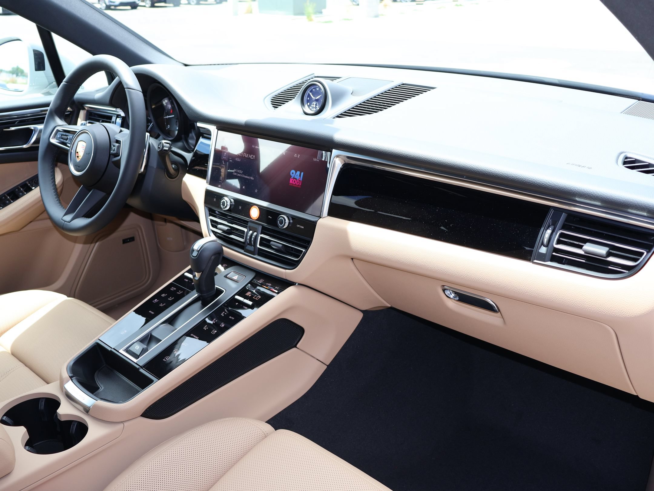 New 2026 Porsche Macan AWD/4WD image 27