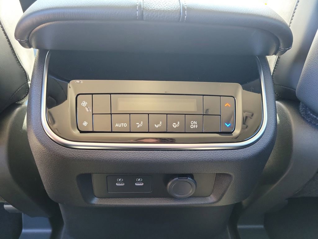 New 2026 Nissan Armada SV image 16